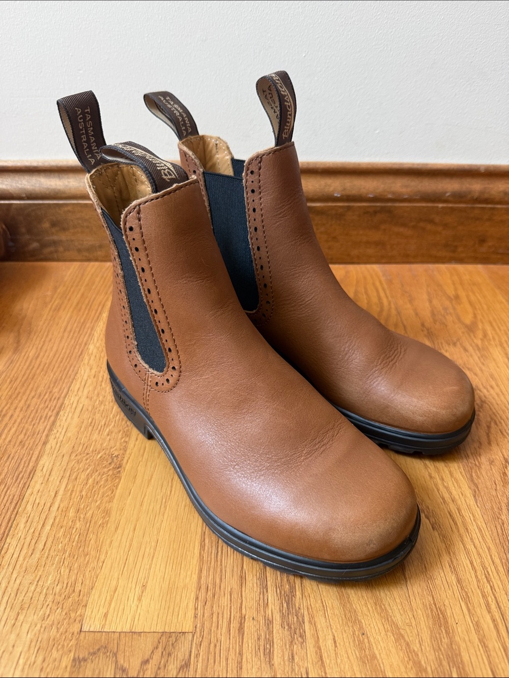 Blundstone Originals #2215 Camel Leather Chelsea Boots US Women’s 6 - Picture 4 of 12